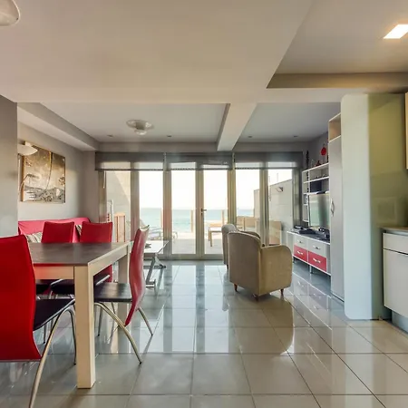 Prázdninový dům Canteras Beachfront Views